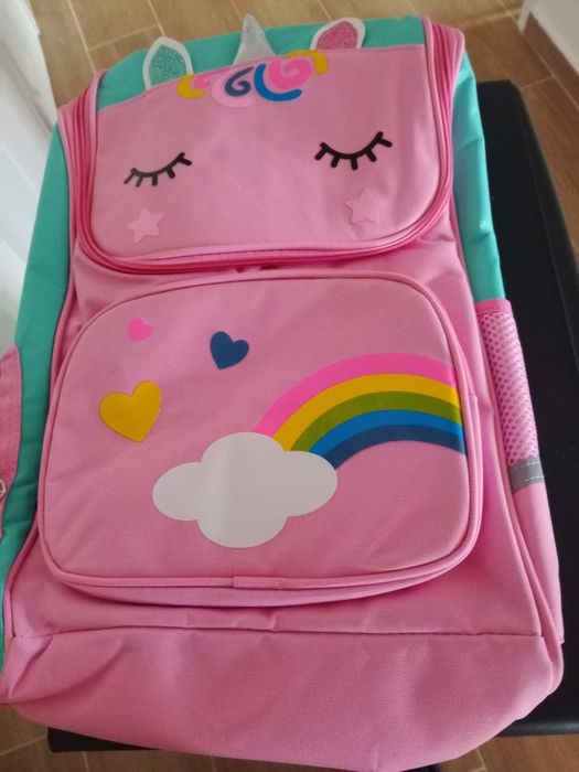 Mochila escolar nova