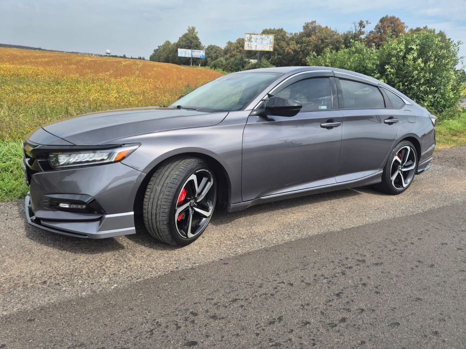 Honda Accord 2018 VIN 1HGCV1F56JA168472 фото оголошення 2 з 8