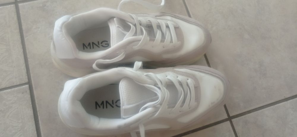 Vendo sapatilhas praticamente novas n37