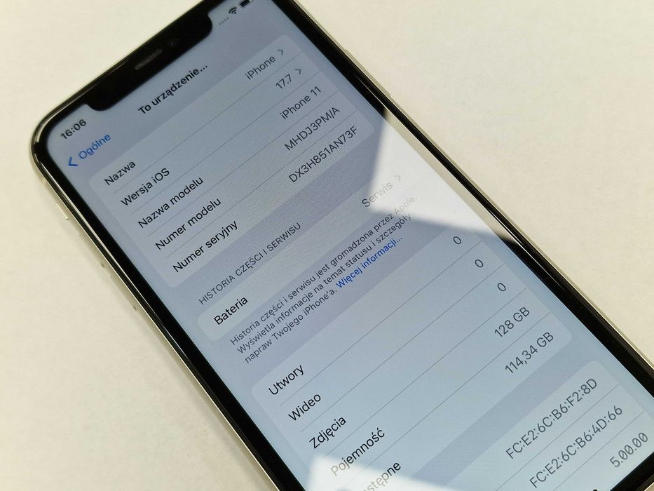 Iphone 11 128GB/ White/ BAT 75%/ Grade A/ Gwarancja + ładowarka