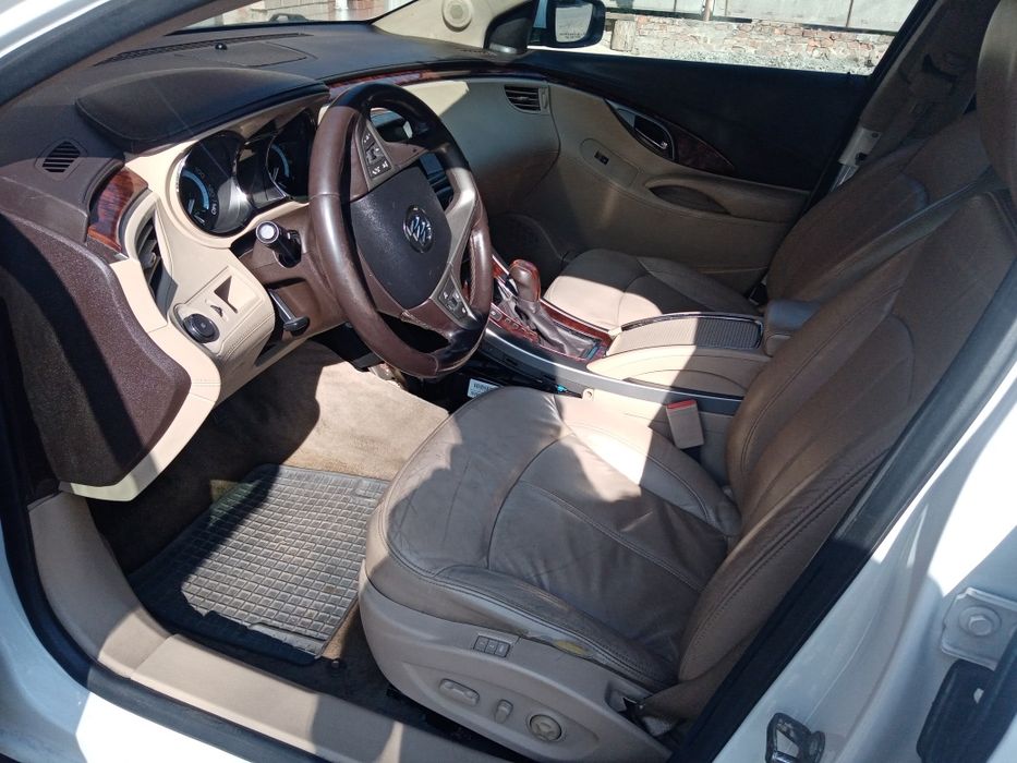 auto BUICK LAcrosse