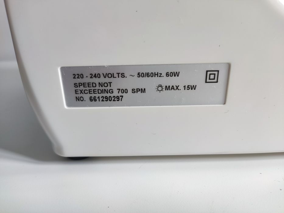 Bernina - Jem Gold 2 - Maquina Costura Suiça - Portatil - NOVA