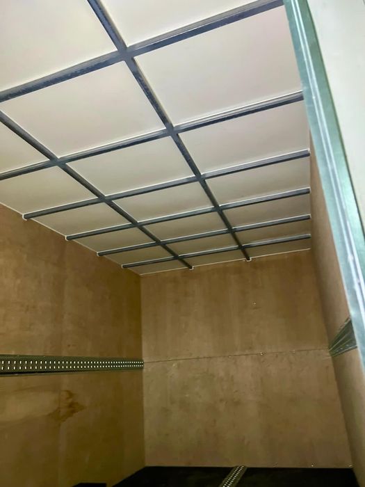 Reboque espaçoso como novo