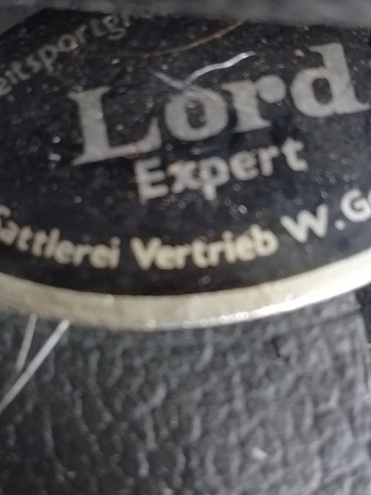 Пропонуємо універсальне сідло для коня