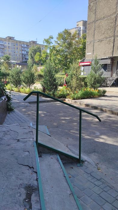 1 - комн., 40 м. кв. 8/12, ул. Калиновая, район Образцова.