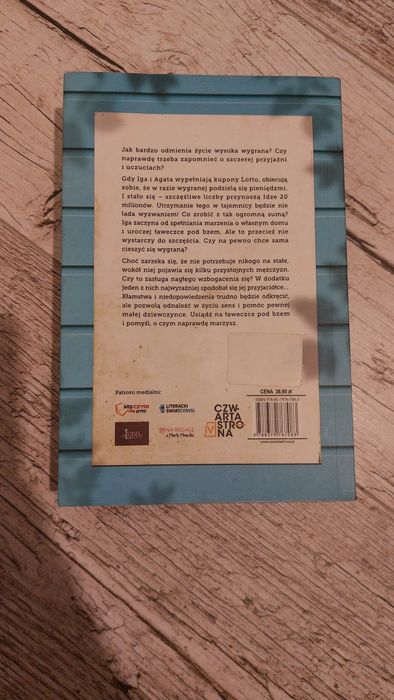 Ksiazka Ławeczka pod bzem Agnieszka Olejnik