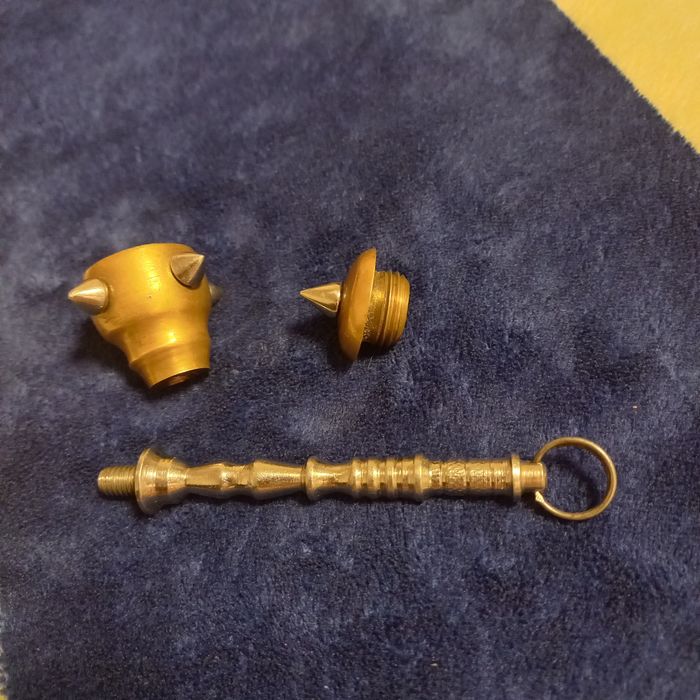Латунный брелок колпак