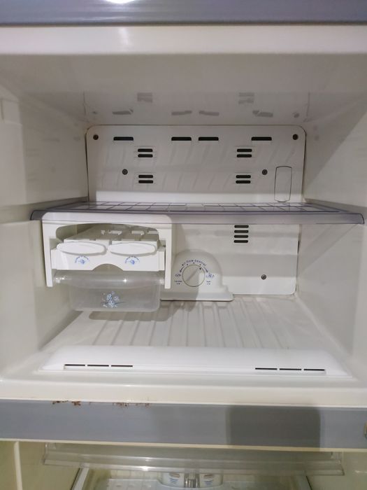 Продам холодильник Whirlpool