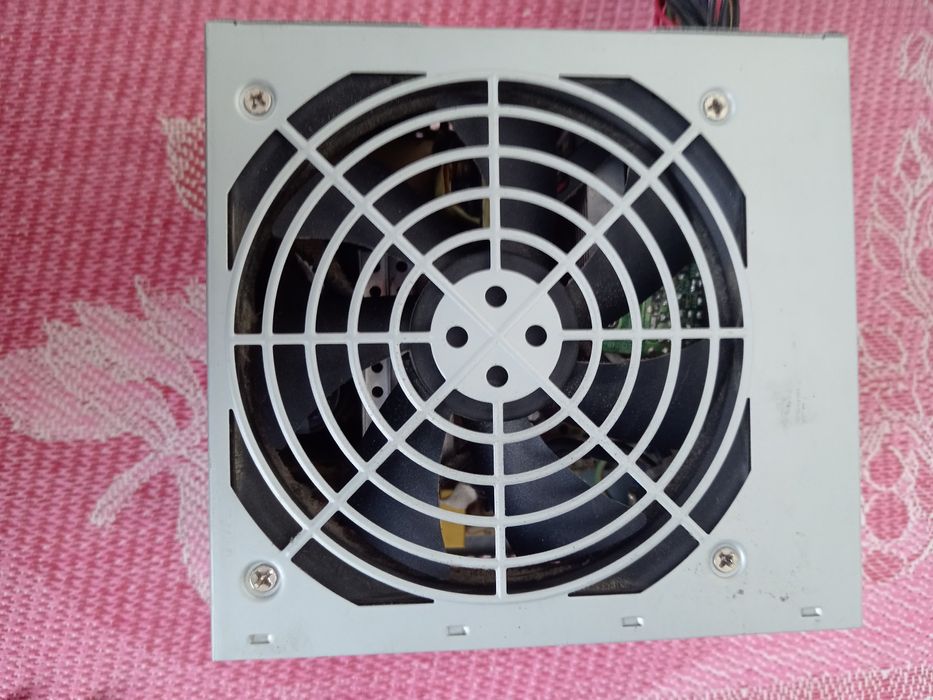 Продам блок живлення