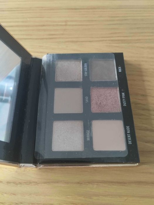 Douglas Desert Nudes paleta cieni do powiek