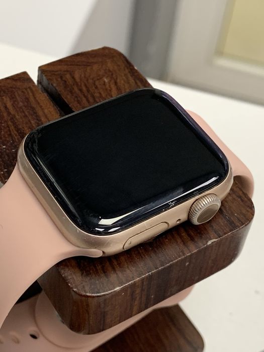 Оригінальні  apple watch series 6 40 mm rose gold