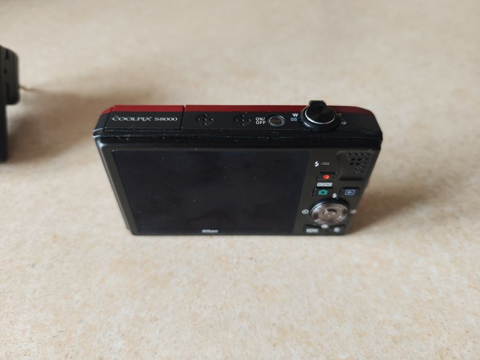 Nikon coolpix s8000