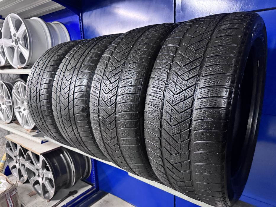 Pirelli Scorpion Winter різноширокі 275/45r20 305/40 r20 зима