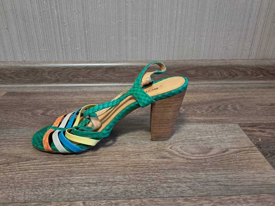 Босоножки женские летние кожаные  botter 39 размер