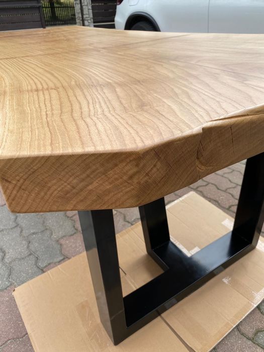 Stół dębowy- monolit 213 cm NOWY !!!

Stół dębowy monolit 213 cm – ręc