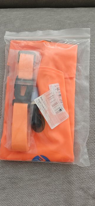 Bojka asekuracyjna do pływania.