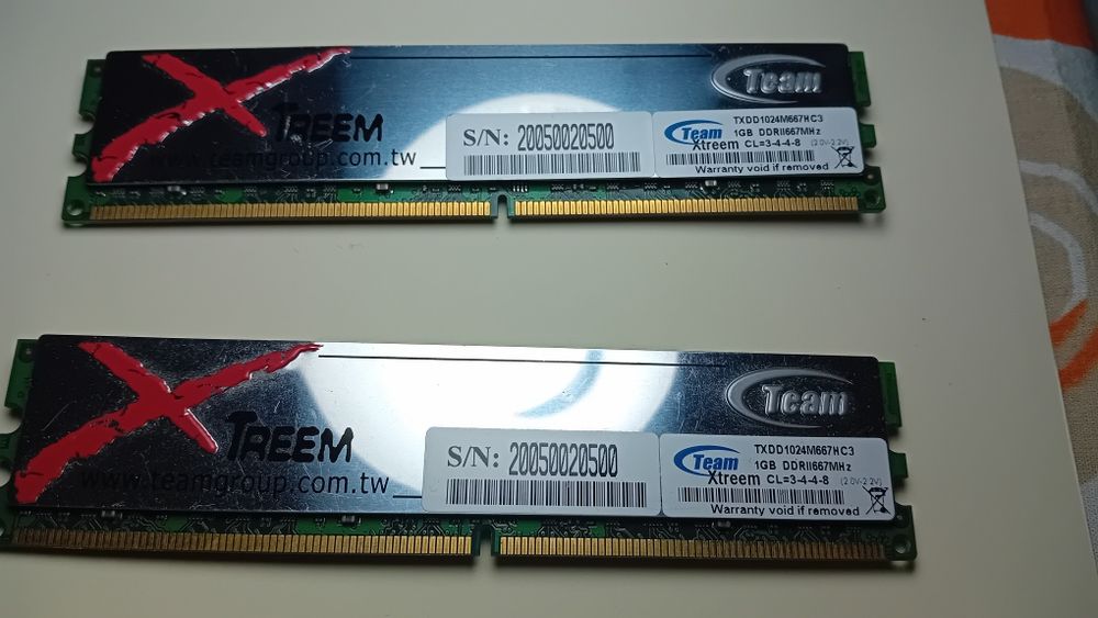 Memórias RAM 1Gb DDR2