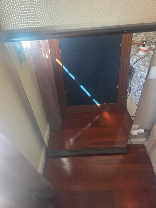 Conjunto cómoda e mesas cabeceira