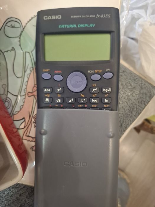 Casio fx 83 ES японский научный калькулятор в хорошем состоянии