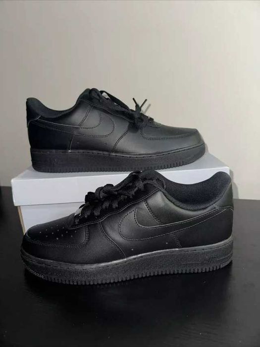 Nike Air Force 1 Low '07 Black r.38.5