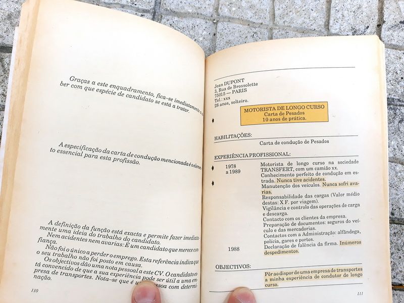 Livro "Como redigir um curriculum vitae"