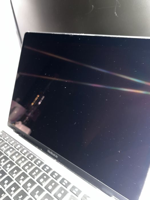 MacBook Air 13“ 2020 i3/8/256