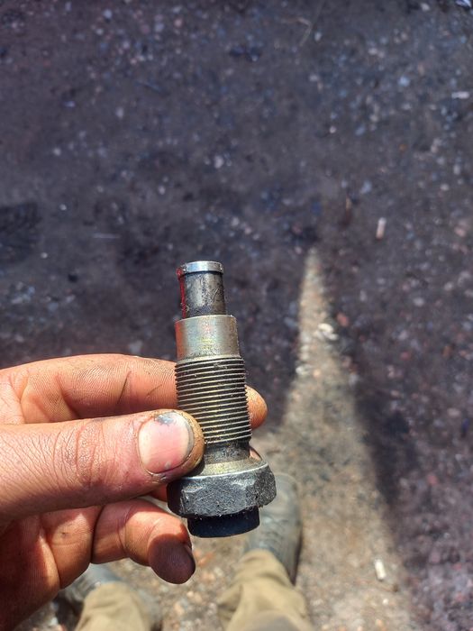 Продам натяжитель цепи на Мерседес А 170 cdi