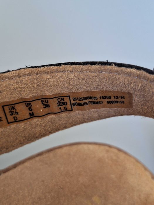 Босоніжки Clarks жіночі шкіряні  36 /23 см сандали женские взуття жіноче босоножки сандалі