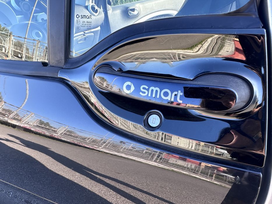 Smart Fortwo 2018 | Teto Panorâmico | GPS | Estofos em Pele | 103.473 km