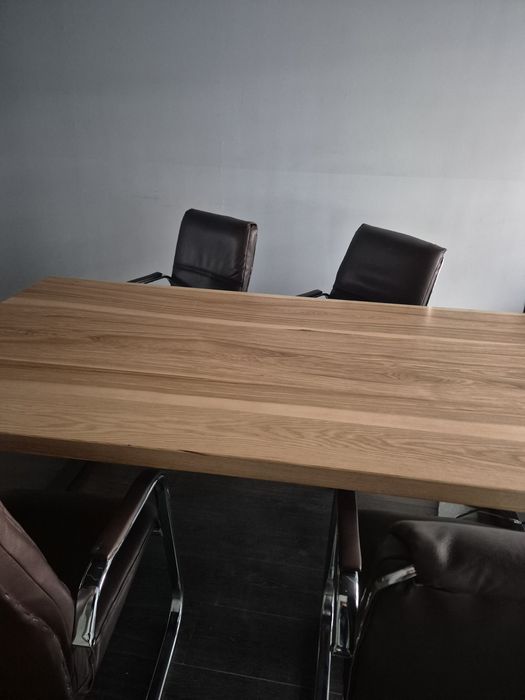 Стіл переговірний