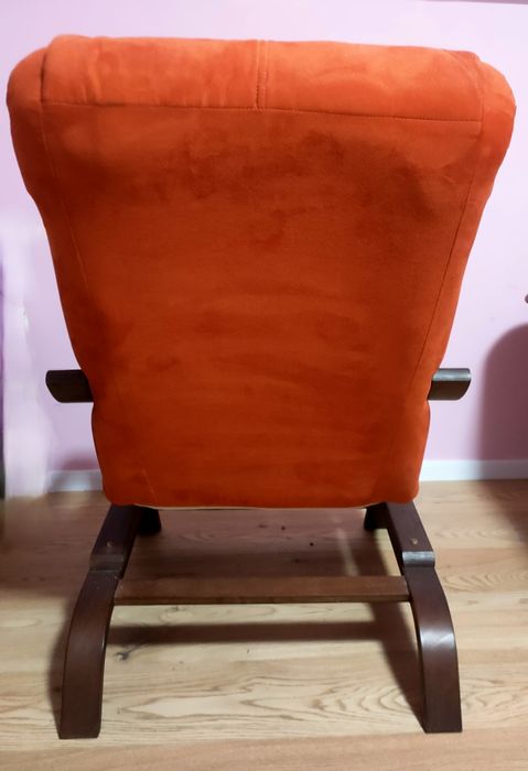 Fotel Finka klasyczny na nóżkach, fotel vintage