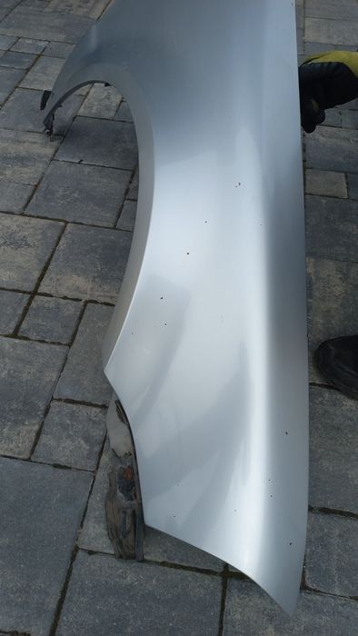 Vw passat b5 fl lift blotnik przedni prawy srebrny ly7w