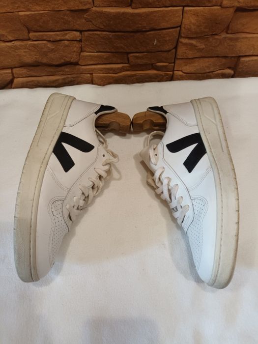 Кроссовки   Veja кожаные