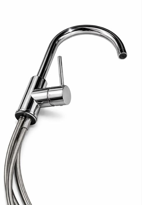 Torneira de cozinha cromada moderna – como nova