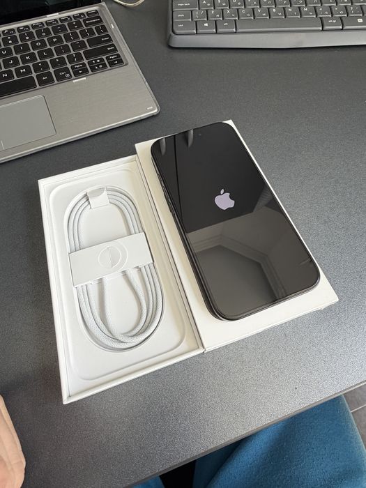 iPhone 16 128GB Black eSim