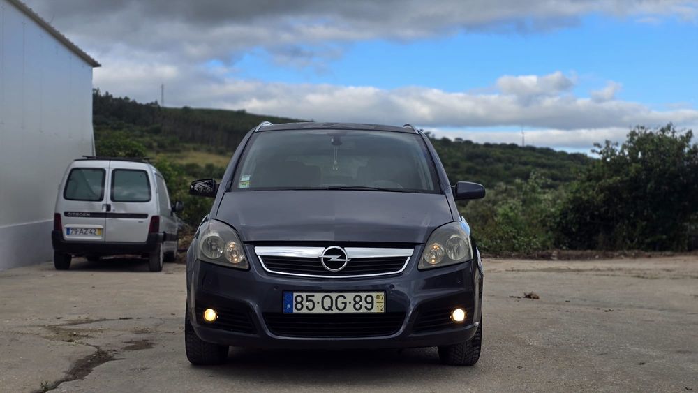 Opel Zafira B 1.9 CDTI Automática – 7 Lugares