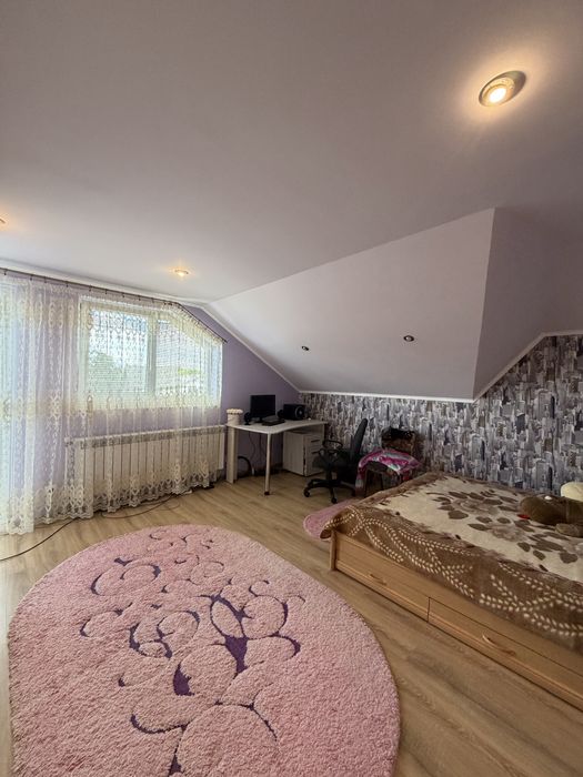 Продаж будинку в передмісті
