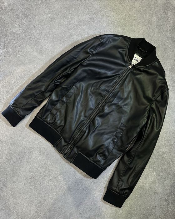 Кожанка от Zara (бомбер, ветровка)