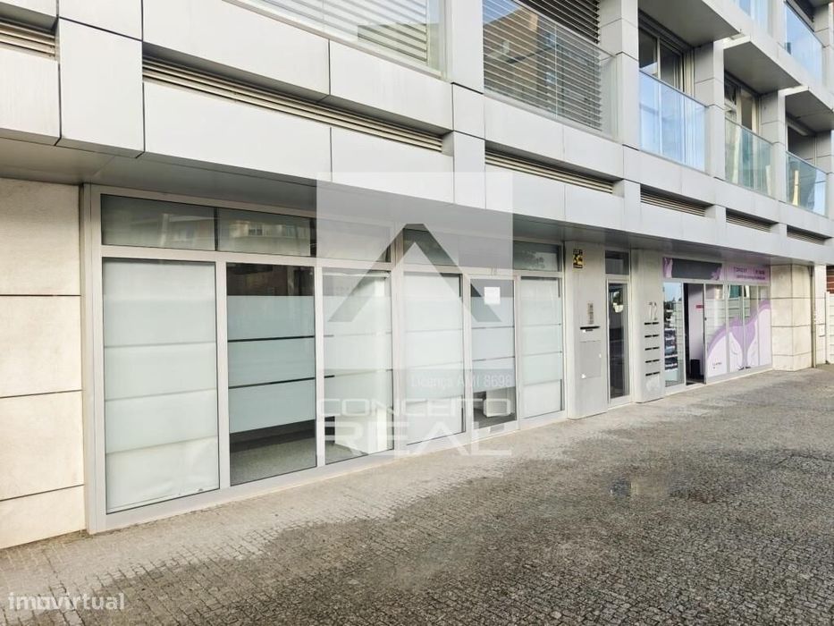 Loja c/ 139 m2 - Maia