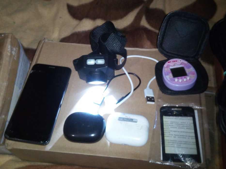 Зарядки мощние фірми Ксеомі,шнури,рабочий телефон.ЛОТОМ!