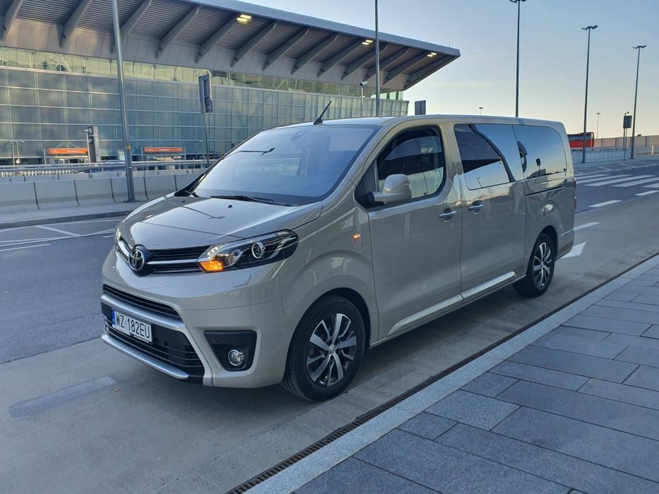 Wynajem busa wypożyczalnia samochodów bus wynajem