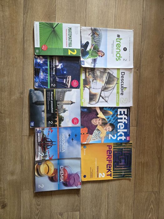 Książki do klasy 2 liceum technikum