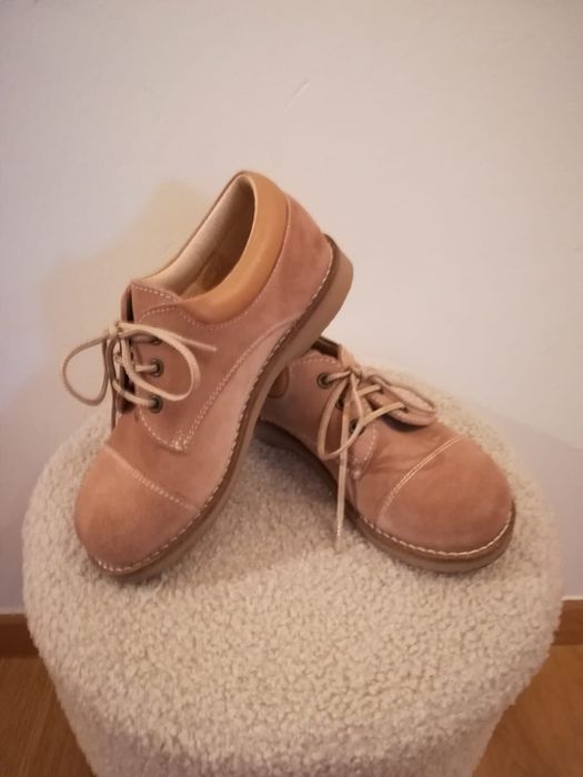 Carneirinhas tamanho 29 usadas 1 vez