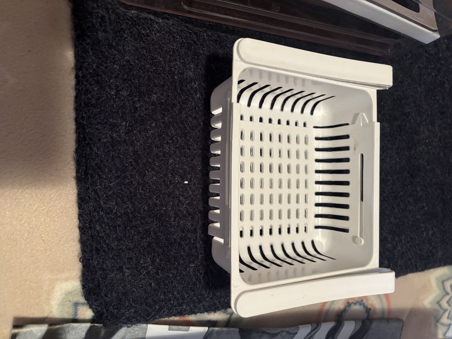 To ship kitchen utensils478311235306792963