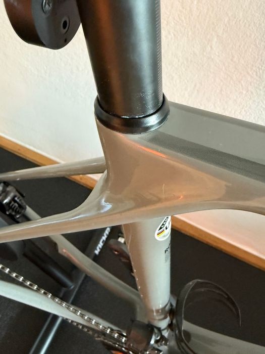 Canyon Ultimate CF SL 8 Disc Ultegra Di2 2x12 bez kół