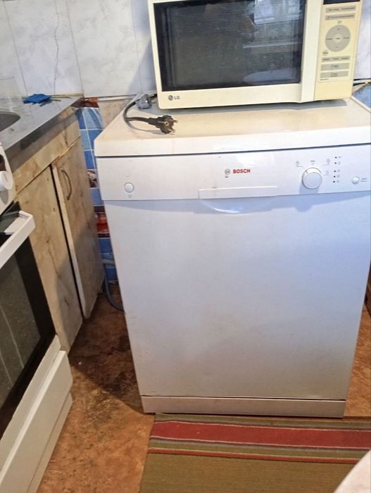 Продам посудомоечную машину