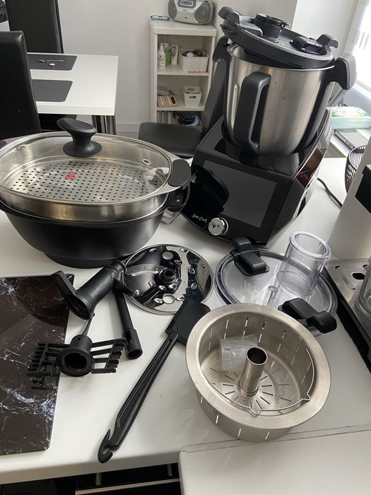 Robot kuchenny Sam Cook