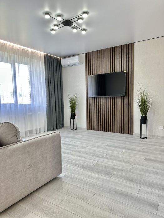 Оренда 1,5 кімнатної квартри на Виставці