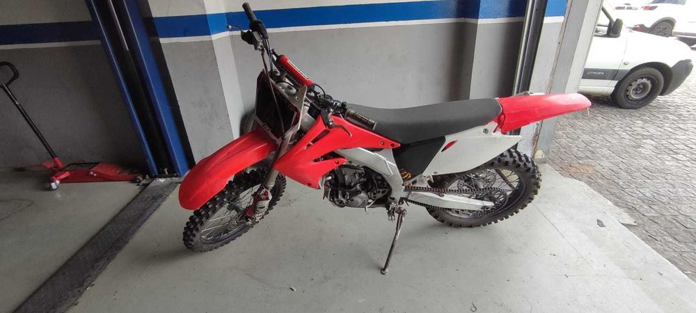 Honda CRF 450 matriculada