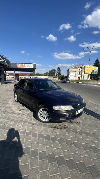 Opel Vectra B 1998 1.8 бензин